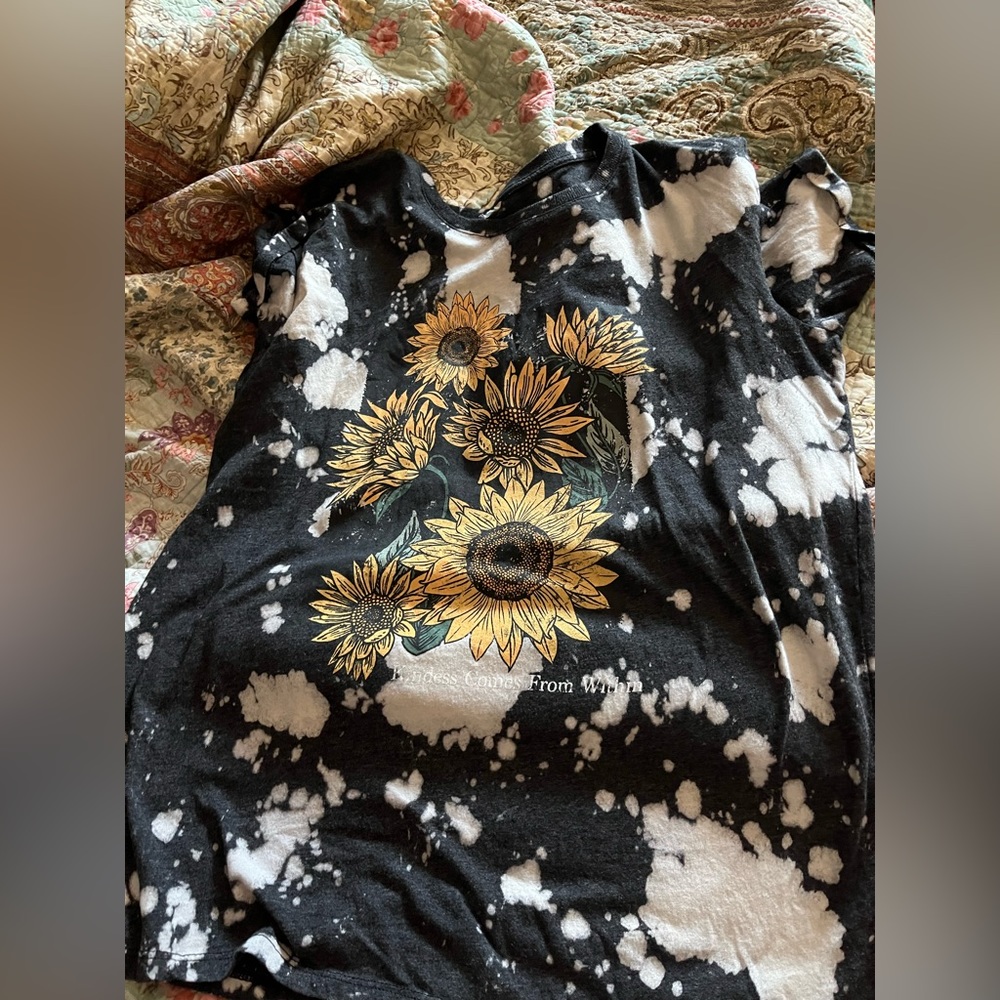 sunflower woman’s tee